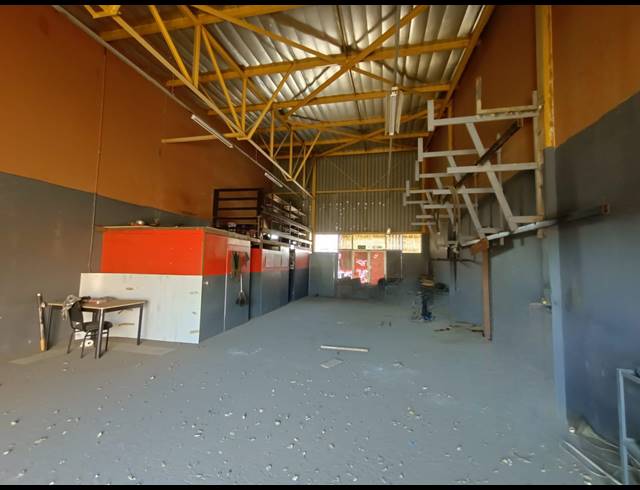 108M² BUSINESS FOR SALE IN VANDERBIJLPARK CE 6